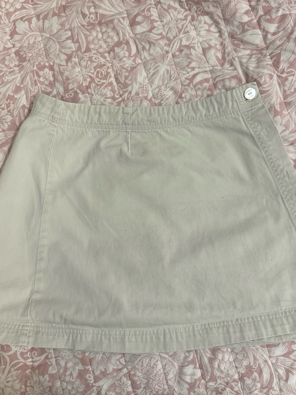 GAP Wrap Mini Skirt – Cream – Size 8